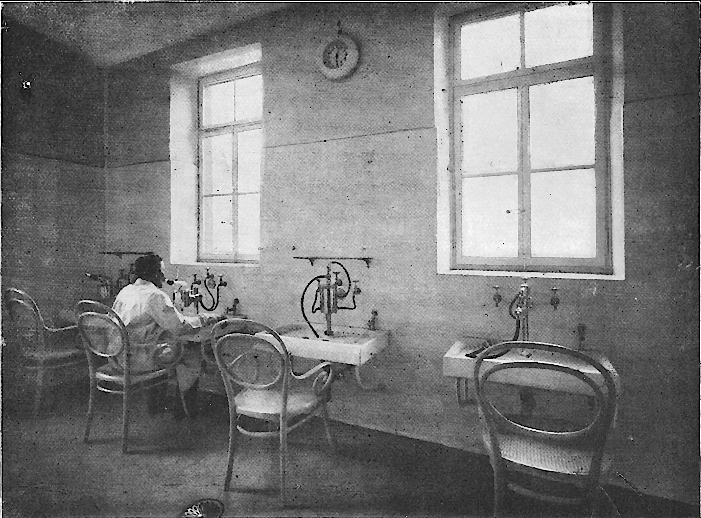 Figure 6: Inhalations-Apparate im Kurmittelhaus, vermutl. 1930er Jahre.22